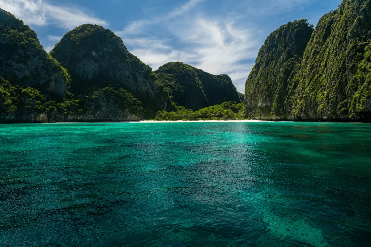 SAii Phi Phi Island Village contributes to the restoration of Hat Noppharat Thara-Mu Ko Phi Phi National Park – home of Thailand’s iconic Maya Bay